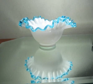 Fenton Aquacrest Square Crimped Bowl #203 1941-1943 - Bild 1 von 17
