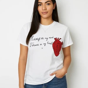 Hand Painted T-Shirt Unisex  Artistic Quote Heart Tee Personalized Gift Shirt - Imagen 1 de 8