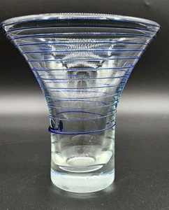 Vintage Klarglas Vase mit applizierter kobaltblauer Wirbelspirale 6" mundgeblasen - Bild 1 von 6