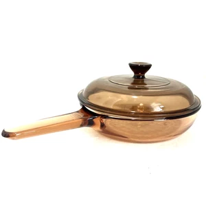 Poêle/poêle à frire vintage Corning Vision ambre 7" fond gaufré couvercle pyrex France - Photo 1/4