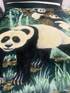 Solaron Vintage King Panda Thick Plush Soft Heavy Blanket , 98" x 86" - Picture 1 of 2