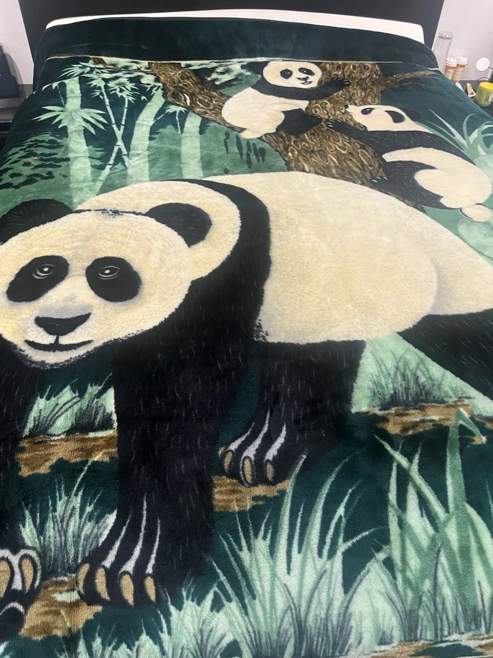 Solaron Vintage King Panda Thick Plush Soft Heavy Blanket , 98" x 86" - Image 1 of 2