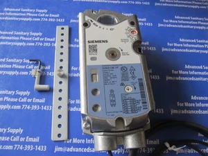 SIEMENS Attuatore ammortizzatore rotativo 24 V all'aperto 62 pollici-lb, GMA126.1P, nuovo surplus - Foto 1 di 5