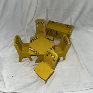 VINTAGE Volkskunst PUPPENHAUS BUFFET TISCH BÄNKE MÖBEL Schrank Schrank - Bild 1 von 9