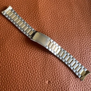 Vintage Seiko Two Tone Band Japan B 18mm Curved Ends  - Picture 1 of 17