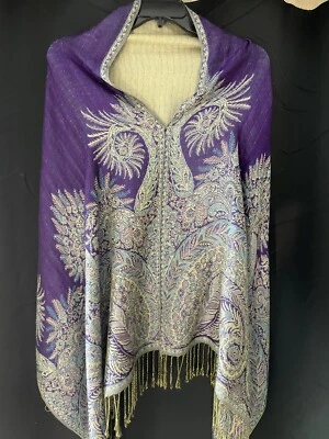 Poncho chal de seda para mujer púrpura violeta diseño de hojas remolino y flecos Foto 1 de 4