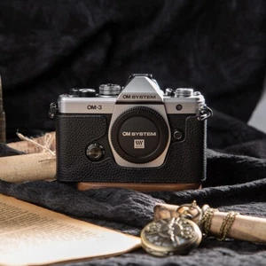 Pour Olympus OM SYSTEM OM3 étui fait main en cuir véritable demi-appareil photo étui sac housse - Photo 1 sur 6