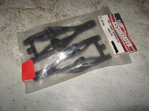🔥 RC Associated MGT Lower Arm Set Plastic Black 25109 🔥 - Picture 1 of 2