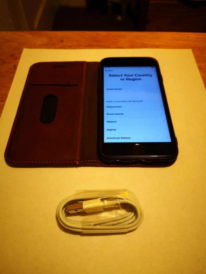 Apple iPhone 6 - 16GB - Silver (Unlocked) A1549 (GSM) - Image 1 of 1