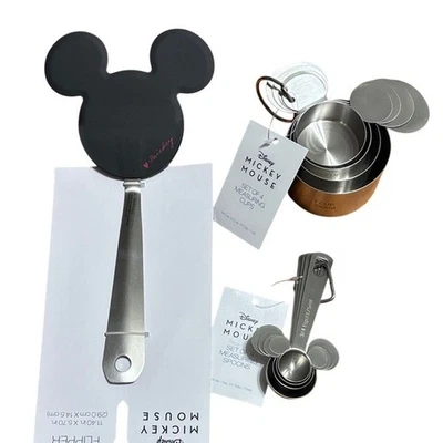 Disney Chef Mickey Flipper, Juego de tazas medidoras y cucharas plateadas de Mickey Mouse NUEVO Foto 1 de 4