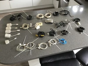 CHARGER/LEADS COMPUTER,SKY,INTERNET,IPHONE , BROADBAND ETC,X26,IDEAL 4 BOOT SALE - Photo 1/20
