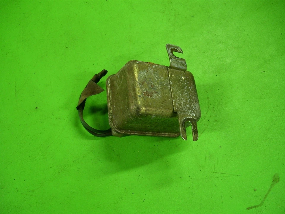 Toyota Corolla 1600 TE21 1974 módulo de computadora 81980-30040 intermitente intermitente intermitente intermitente Foto 1 de 4