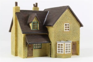 Hornby OO Gauge Skaledale R8518 Old Green Cottages - NEW - Picture 1 of 5
