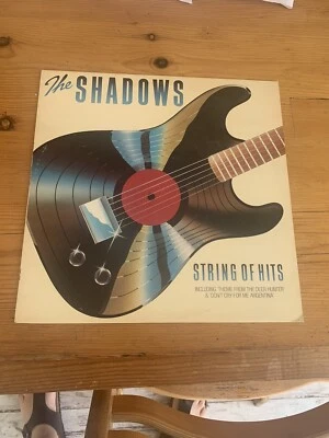 The Shadows 'String of Hits' N Mint Vinyl LP 1979 Plays Beautifully Easy Guitar - Image 1 of 4