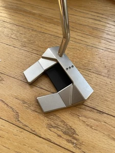 Scotty Cameron Phantom 5.5 Putter 34in - Picture 1 of 9