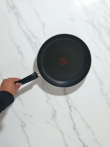 Tefal, Premium Kochgeschirr, 28 cm Bratpfanne, antihaftbeschichtet guter Zustand - Bild 1 von 9