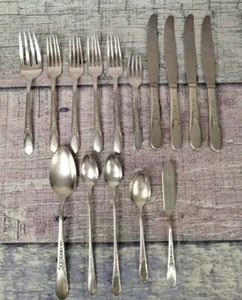 15 Pcs 1941 WM Rogers “Priscilla Lady Ann” Silverplate Flatware -Mixed Lot - Vtg - Picture 1 of 24