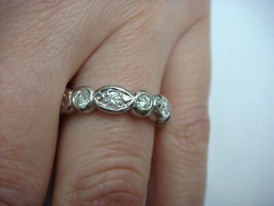 PLATINO 10,5 GRAMOS DISEÑO JAZZ 1 QUILATE T.W. BANDA DIAMOND ETERNITY TALLA 7,25 Foto 1 de 4