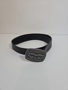 Levi Strauss Mens Black Faux Leather Belt Antiqued Logo Plaque Buckle Size 40 - Picture 1 of 10