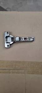 Hinge 110 Degree Half Overlay - Picture 1 of 3