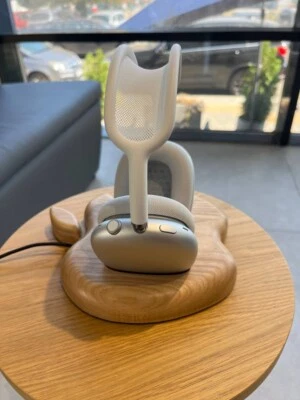 Headphone stand , Airpods max charging stand with built in magnetic cable, Wood - Image 1 of 4
