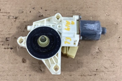 Motor regulador ventana delantera izquierda Mercedes-Benz C300 2008-2014 A2048200142 OEM. Foto 1 de 4