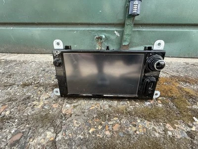 RENAULT CLIO MK4 5 DOOR 2013 on  RADIO STEREO SYSTEM SAT-NAV LAN5210WR1 - Image 1 of 2