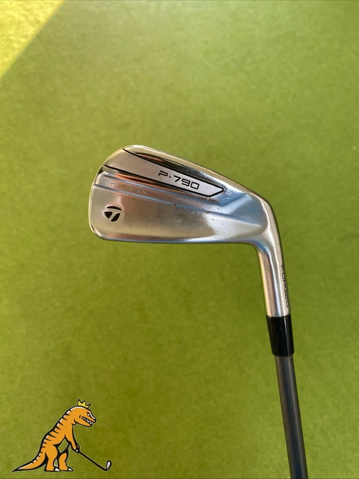 Used RH TaylorMade P790 UDI 2 Iron HZRDUS Smoke 90g Graphite Stiff Flex - Image 1 of 4