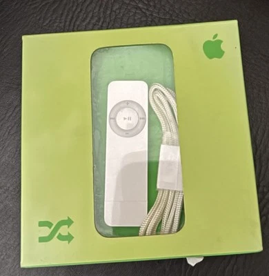 Apple iPod Shuffle 1st Generation White (512MB) MA133LL/A Vintage *NOT TESTED** - Image 1 of 4