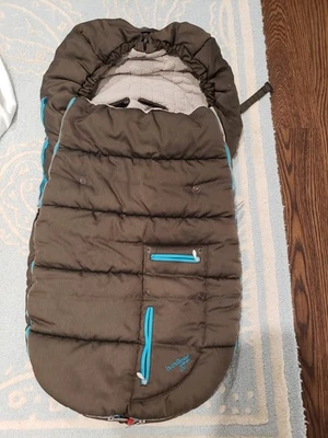 Bolso Bunting Stroller Unisex para Exterior en Marrón, Usado Buen Estado Foto 1 de 3