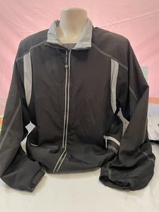 Chaqueta cortavientos Mercedes Benz negra y gris para hombre talla XL 25,00 - Imagen 1 de 3