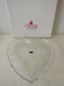 Trump's Castle Casino Resort Heart Shaped Etched Crystal Platter 12" - Picture 1 of 11