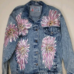 Chaqueta vaquera vintage pintada a mano lavada con ácido arte flores rosa talla L - Imagen 1 de 13