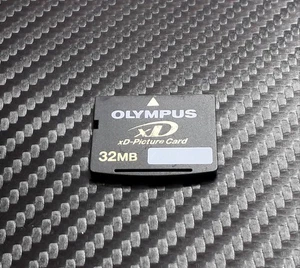 32MB Olympus xD Memory Card - For Digital Camera 32 MB - Picture 1 of 2