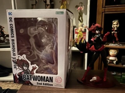 Estátua Kotobukiya Batwoman Bishoujo - Imagem 1 de 4
