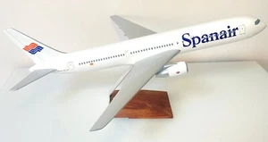 Boeing 767-300 Spanair 1990's Large Corporate Collectors Model Scale 1:100 - Foto 1 di 15