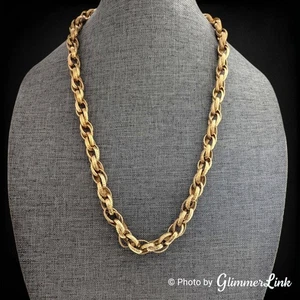 Vintage Monet 1980s 1990s Textured Oval Link Chunky Gold Tone Chain Necklace - Picture 1 of 8