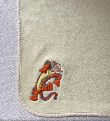 Winnie Pooh Tigger Manta Bebé Vellón Infantil 35" x 42" Envoltura Seguridad Amarillo Foto 1 de 4