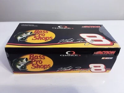 Martin Truex Jr. Action #8 2004  Chance 2/Bass Pro Shops Chevy fundido a presión 1:24... Foto 1 de 4