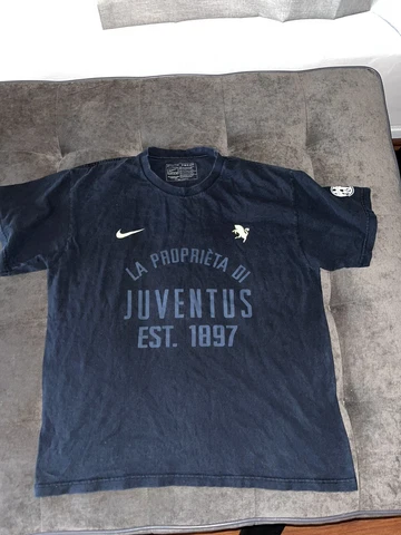 VTG NIKE JUVENTUS ITALIA ITALY Y2K SOCCER FOOTBALL SHIRT SMALL Cover