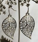 80s 90s Leaf Dangling Earrings 1.75” Metal Lace White Gold Toned Hook Closure