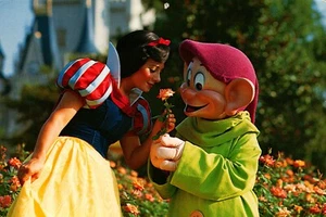 Walt Disney World The Fairest Of Them All Vintage Postcard BP5 - Picture 1 of 2