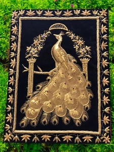 Alfombras Zardozi antiguas de 18"x24" hilos dorados de pavo real hermoso arte decoración del hogar - Imagen 1 de 8