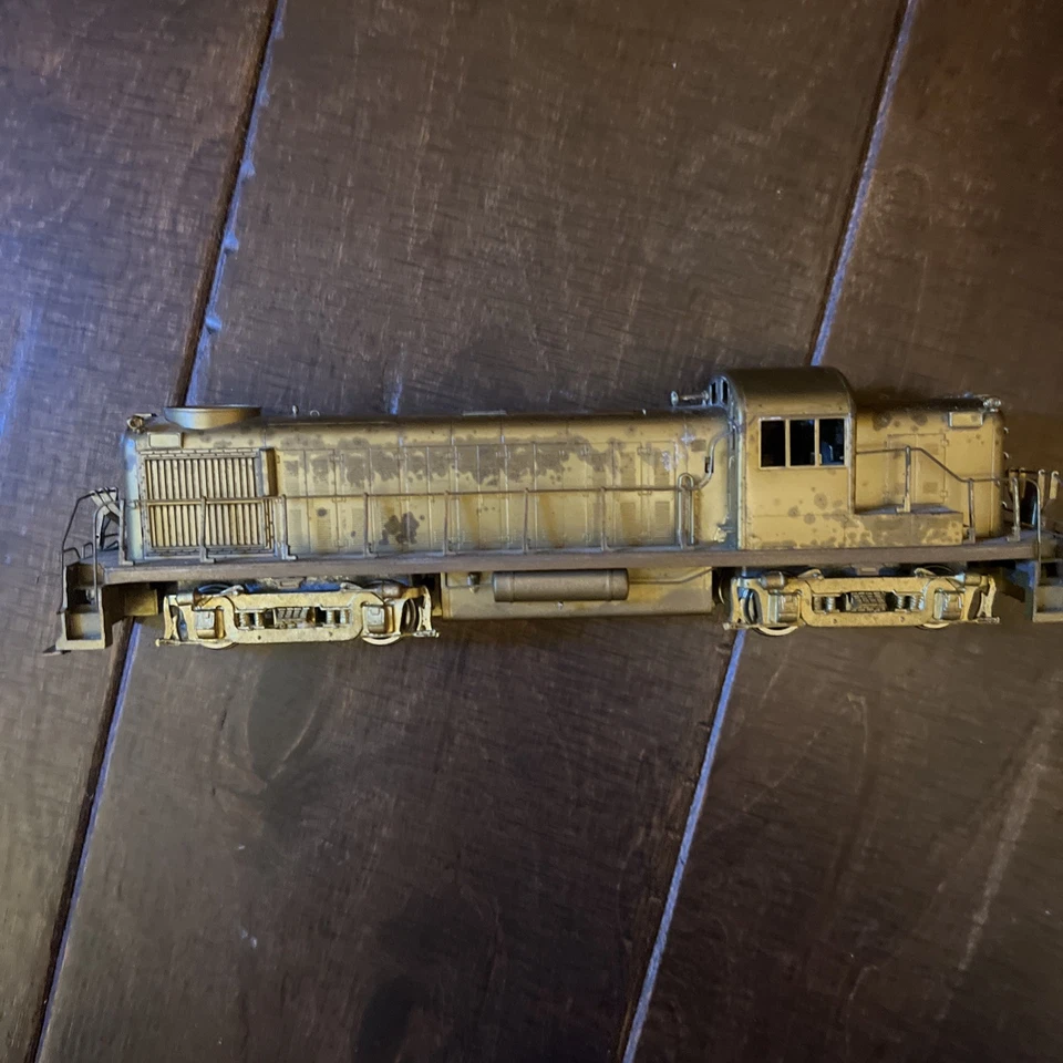 Sunset Models ALCO RS-3 1600 HP Diesel Brass HO Train Locomotive (BRASS) - Image 1 of 4