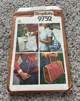 Simplicity #9752 shoulder bag/purse tote envelope bag/clutch sewing pattern - Image 1 of 4
