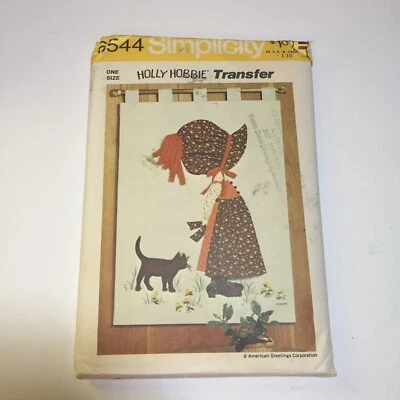 Simplicity 6544 Holly Hobbie Applique Transfer Wall Hanging Quilt - Image 1 of 3