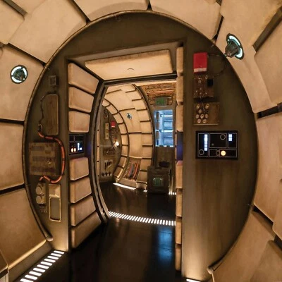 Telón de fondo diorama STAR WARS MILLENNIUM FALCON HALL IKEA Detolf 15x15 escala 1/6 Foto 1 de 4