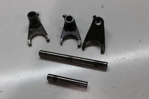 2003 KAWASAKI KLX125L KLX125 ENGINE MOTOR TRANSMISSION GEAR SHIFT FORKS - Picture 1 of 7