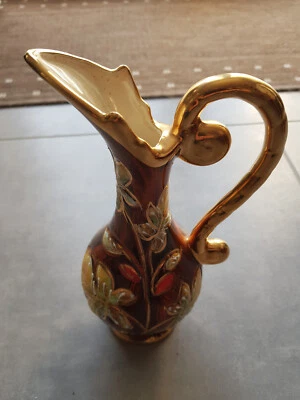 AIGUIERE ANCIENNE DOREE ET FLEURS - Photo 1/4