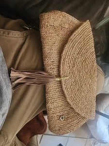Bolso de Mano Tommy Bahama Islamora Lux Crochet Rafia - Imagen 1 de 6